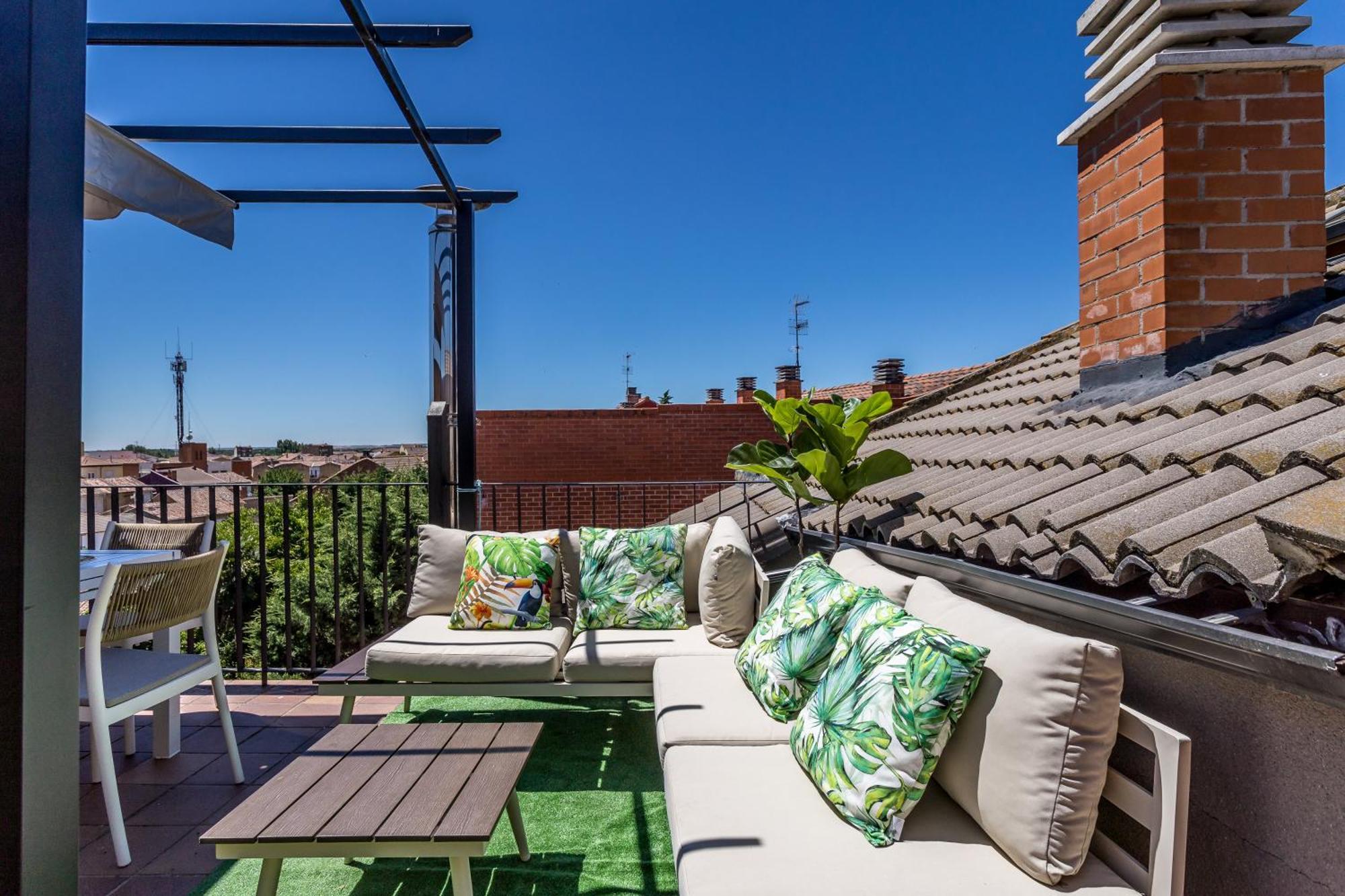 Apartamento Baruhaus Terraza Duplex Valencia De Don Juan Exterior foto